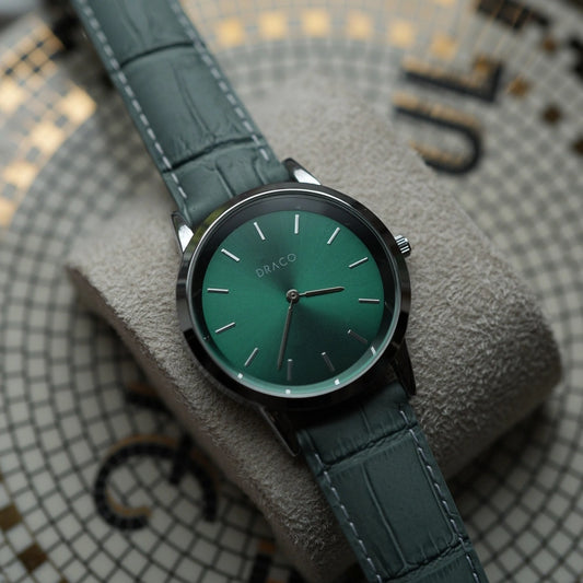 Ceas barbati elegant cu cadran verde si curea de piele